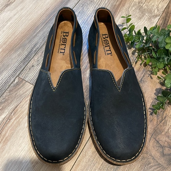 Born Naya Nubuck Leather Slip On Loafer Shoe Navy Blue Sz 10 Like New - Picture 2 of 9
